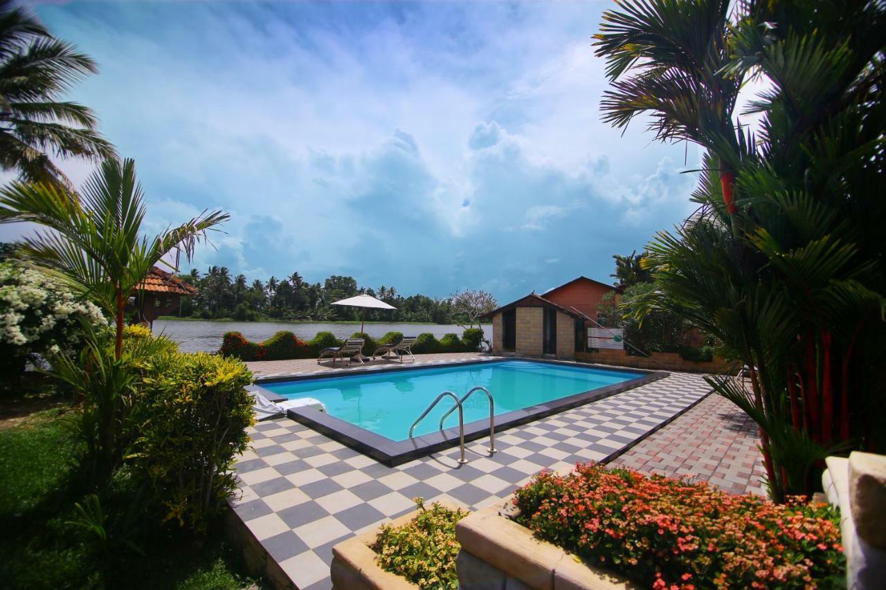 Green Palace Ayurveda Resort, Alleppey Alappuzha Extérieur photo